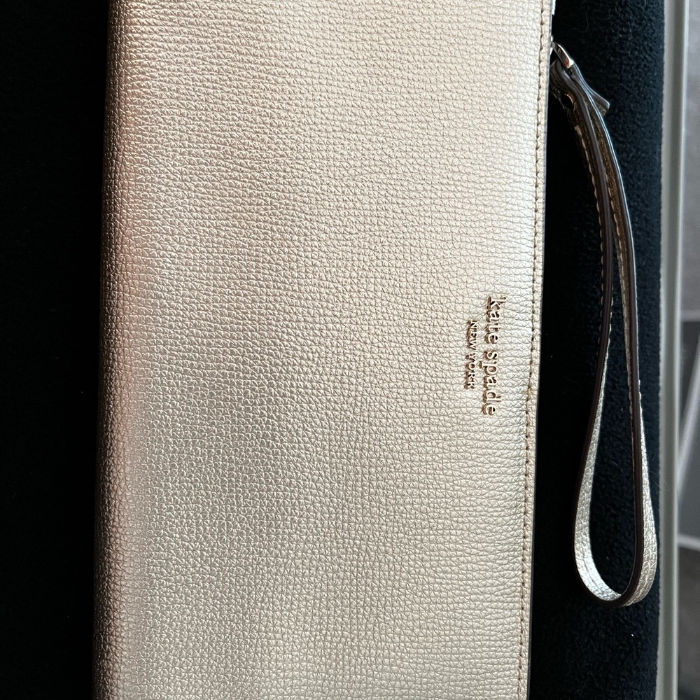 kate spade metallic pale gold wristlet clutch